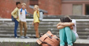 bullying-dan-kesehatan-mental-anak-jadi-kekhawatiran-utama-orang-tua-ini-solusi-pakar-keluarga-ipb-university-770x400