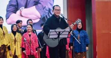 malam-kebersamaan-rektor-ipb-university-sebut-mahasiswa-sumber-inspirasi-selama-8-tahun-mengabdi-770x400