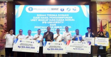 ipb-university-salurkan-bantuan-bencana-sumatra-tahap-ii-dan-beasiswa-deposito-wakaf-770x400