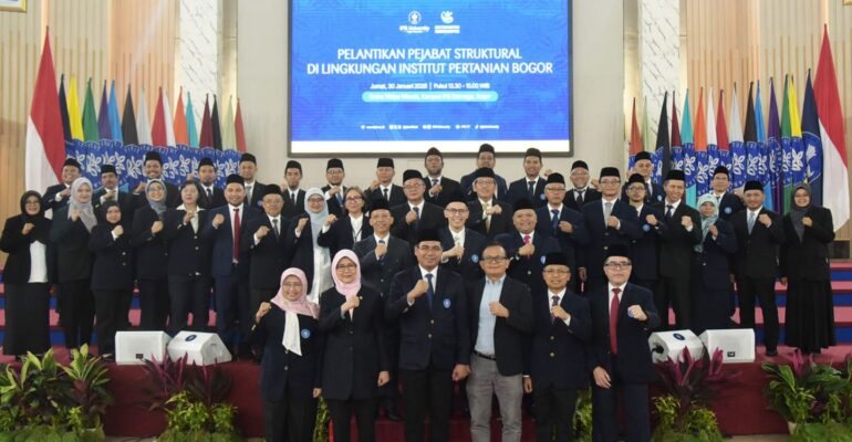 transformasi-struktur-dan-tata-kelola-organisasi-rektor-ipb-university-melantik-35-pejabat-baru.jpg-770x400
